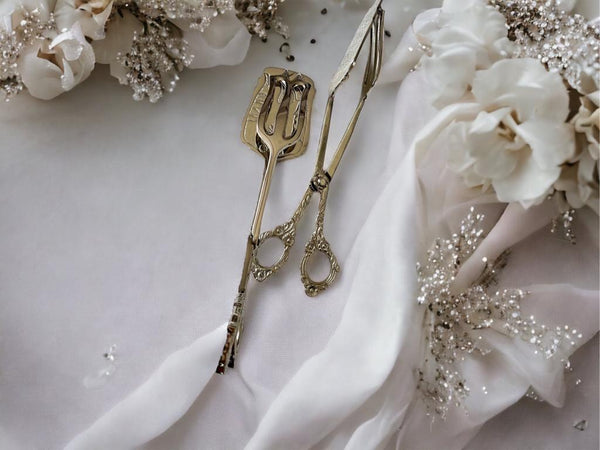 Qála Brass Tongs: Elevate Your Table, One Serve at a Time.