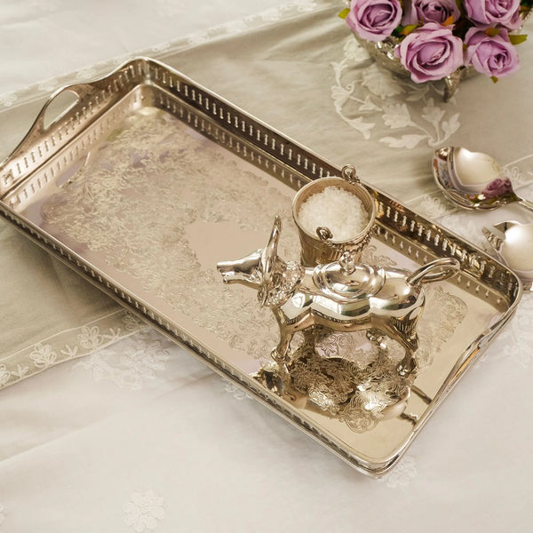 Nazm Baagh – A Garden of Verses in Brass