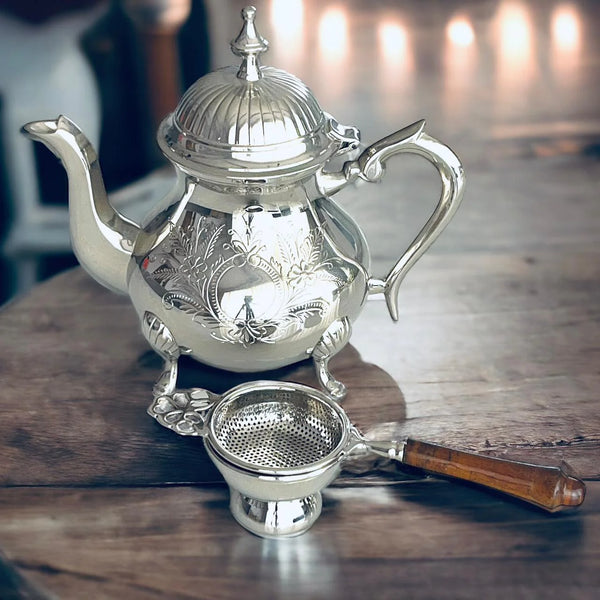 Khúbi tea strainer