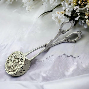 Qála Brass Tongs: Elevate Your Table, One Serve at a Time.