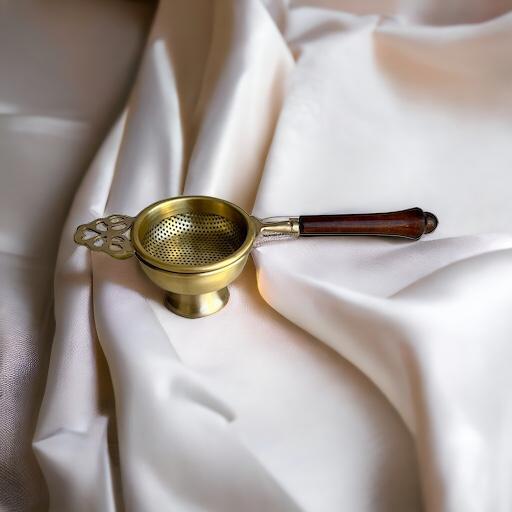 Khúbi tea strainer
